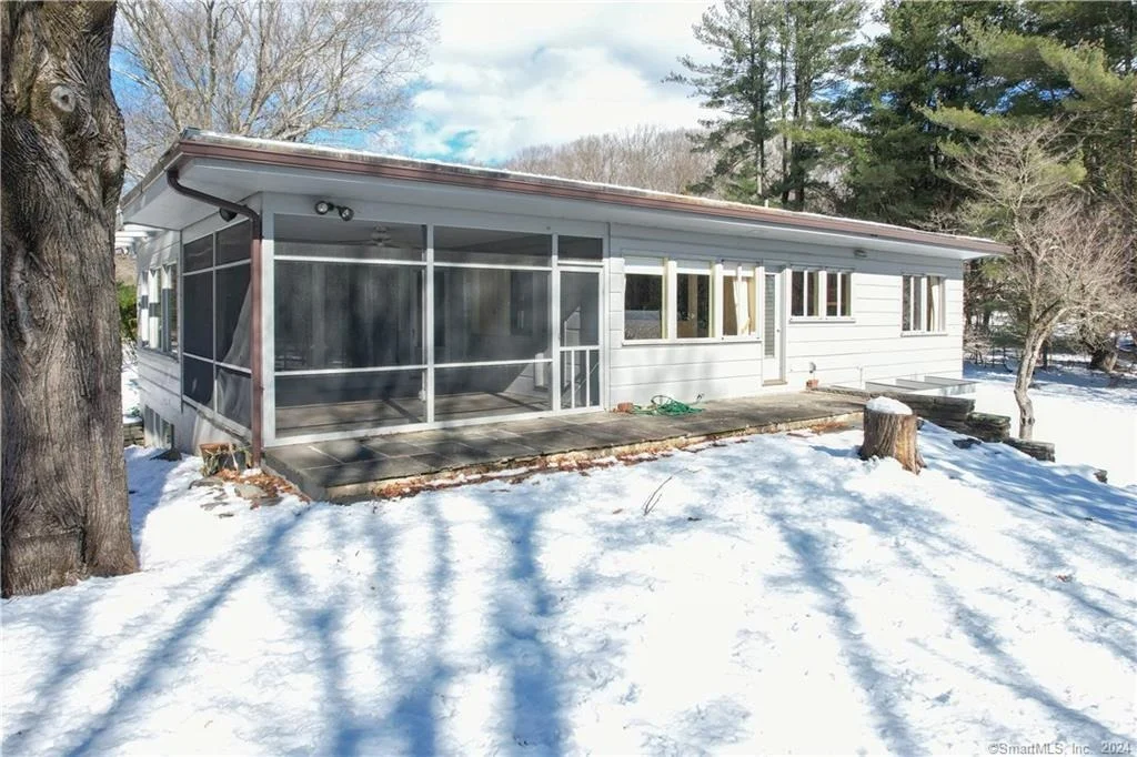 Photo of 1330 Sperry Road