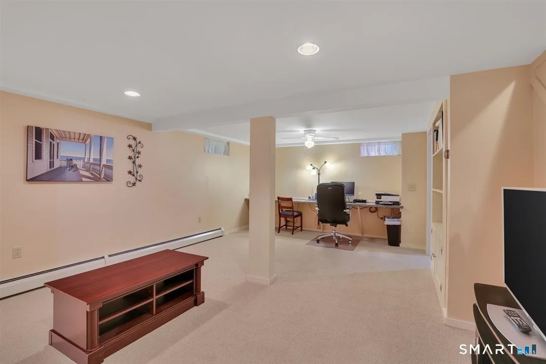 Photo of 328 Bulkeley Hill Road