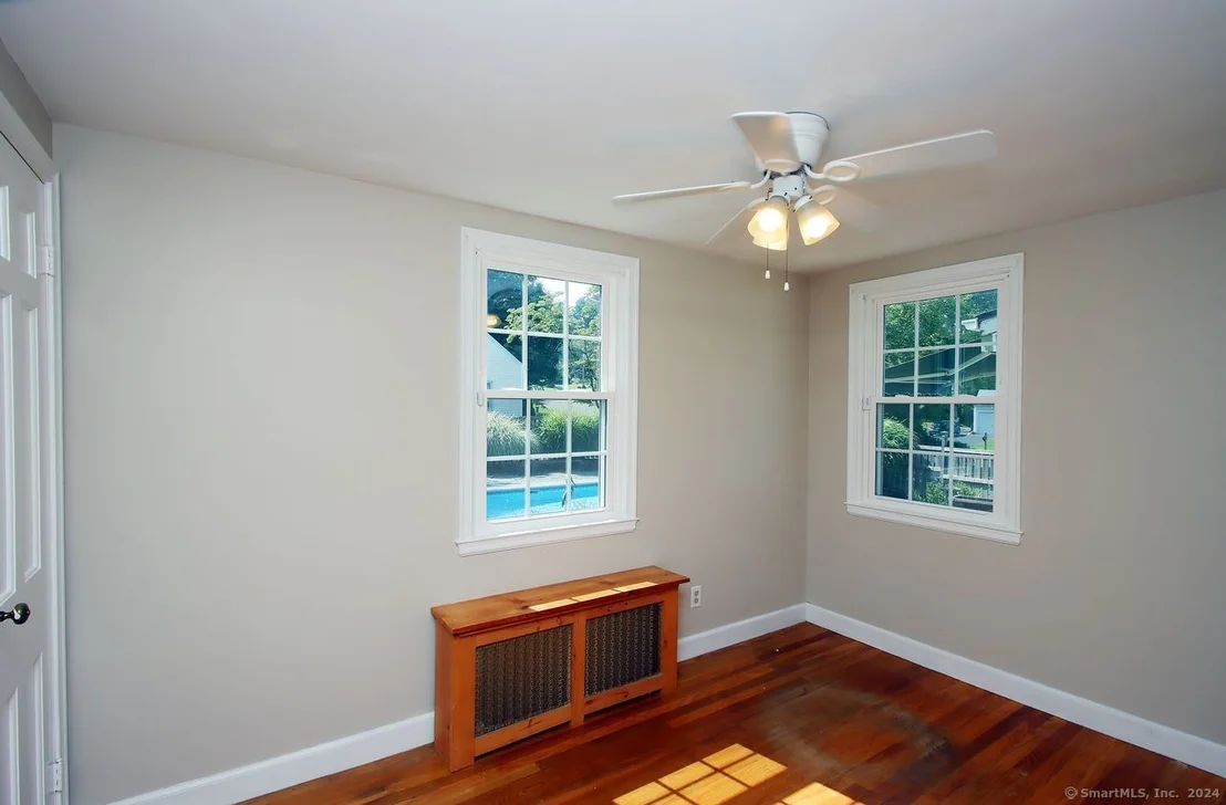 Photo of 33 Vineyard Road