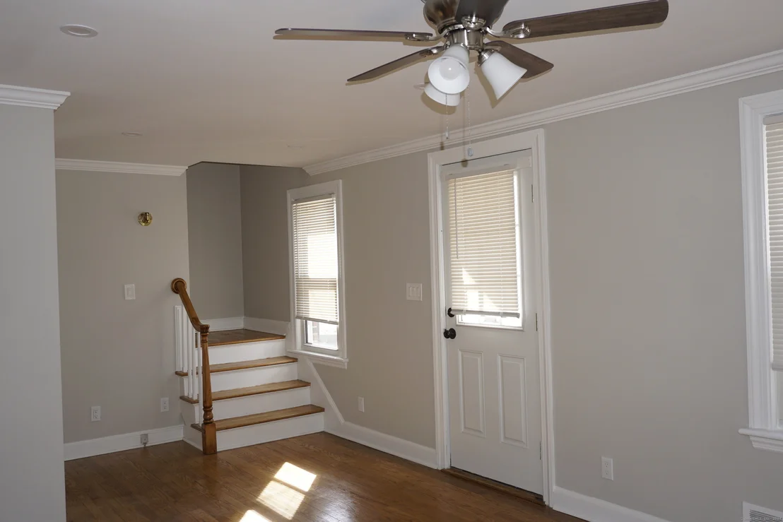 Photo of 87 Rosen Avenue