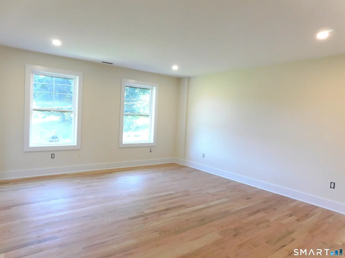 Photo of 60 Mohegan Road