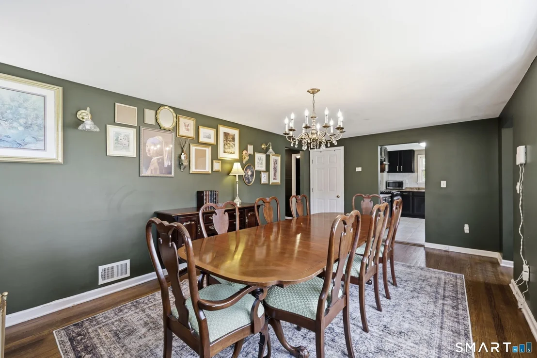 Photo of 124 Jordan Lane