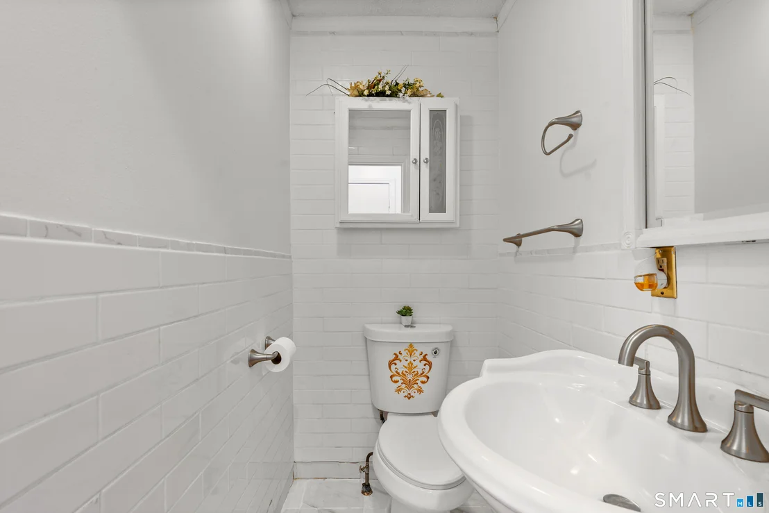 Photo of 15 Kenneth Circle