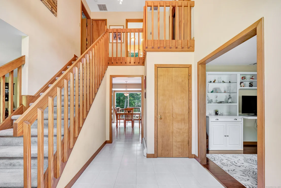 Photo of 26 Rolling Brook Lane