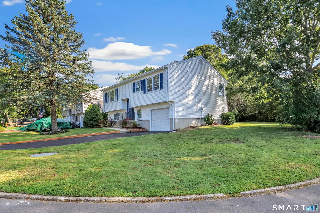 Photo of 77 Meadow Lark Road