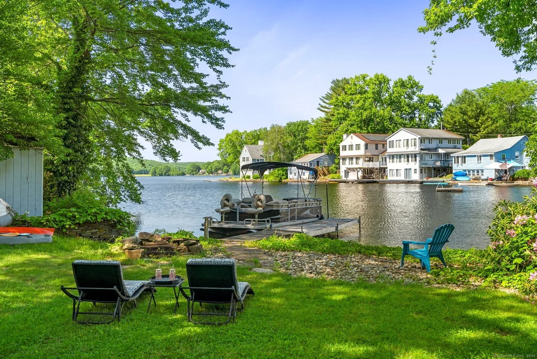 Photo of 1 Lakeside Circle