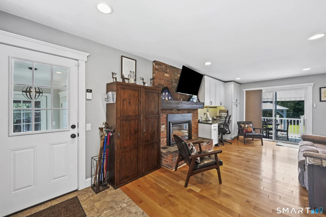Photo of 18 Wapping Wood Road