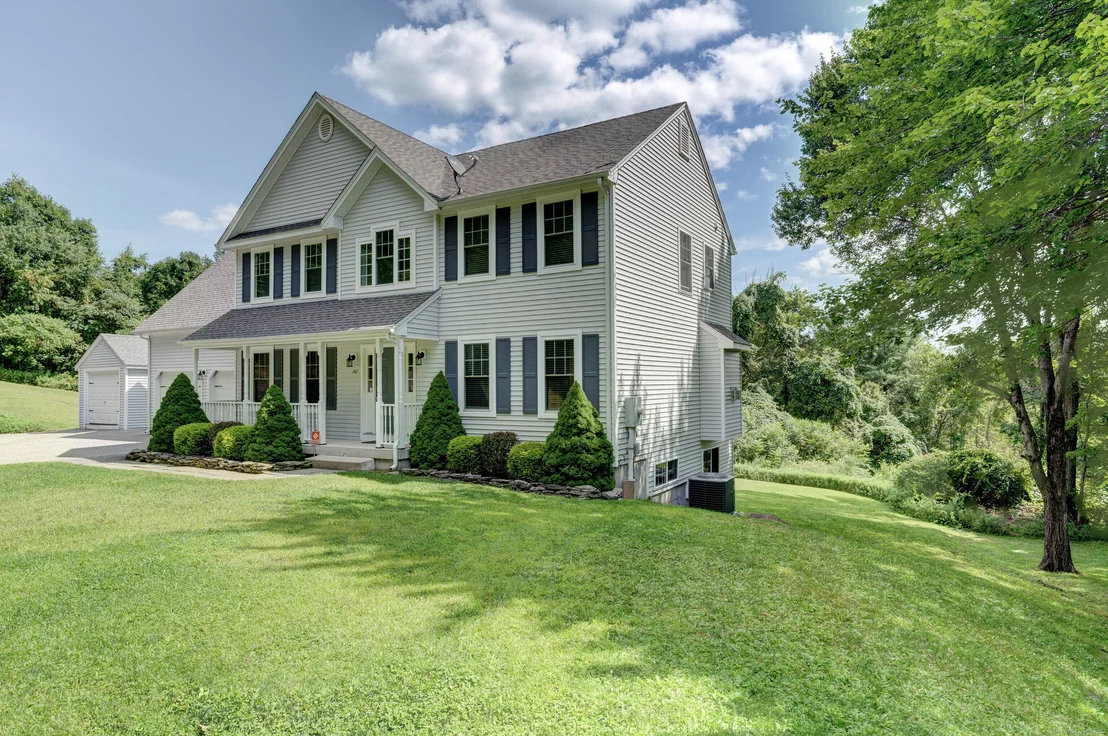 Photo of 142 Clearview Avenue