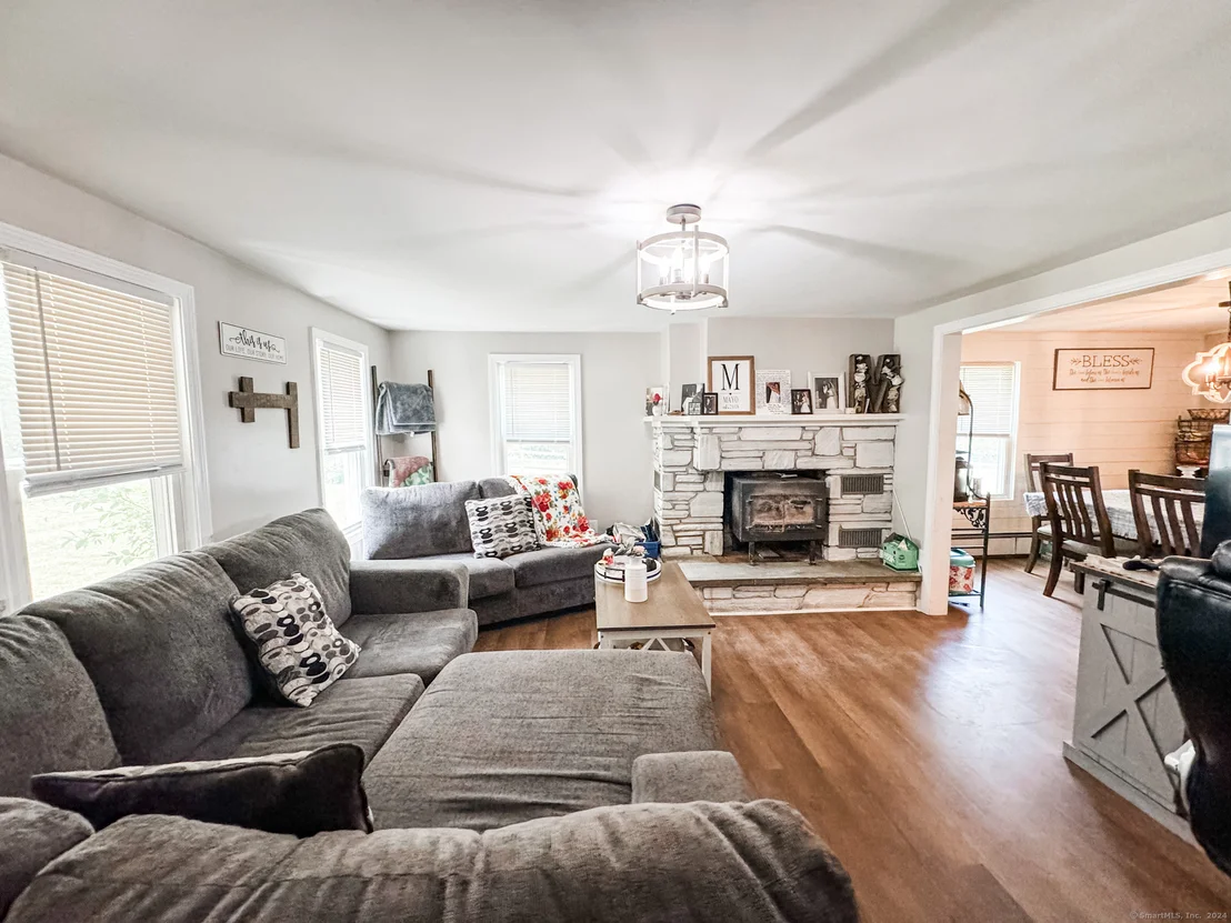 Photo of 492 Bailey Hill Road