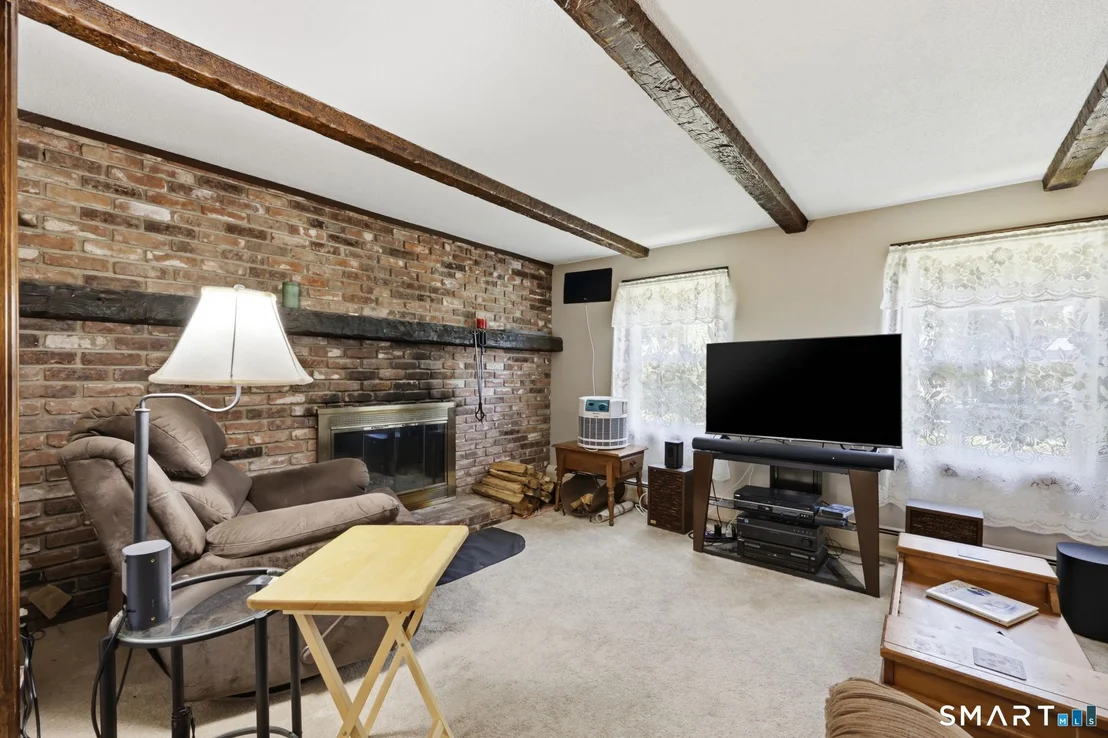 Photo of 142 Jackson Drive