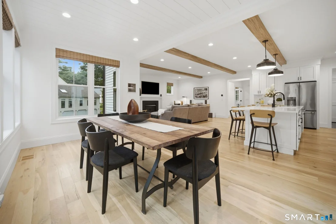 Photo of 43 Oak Ridge Drive