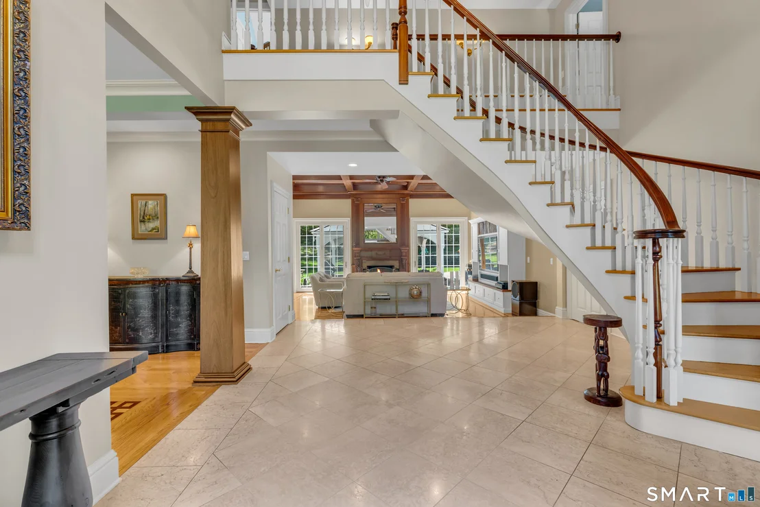 Photo of 350 Squaw Lane