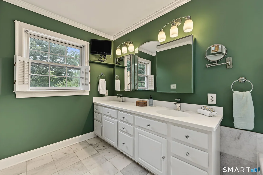 Photo of 155 Wolfpit Avenue