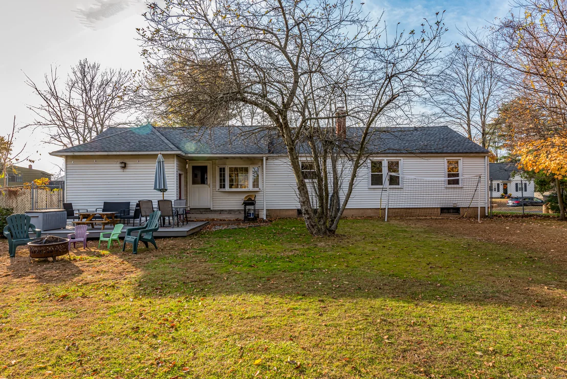 Photo of 7 Ridgefield Road