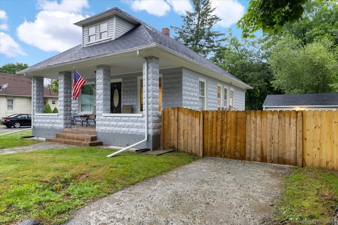 Photo of 198 Main Street