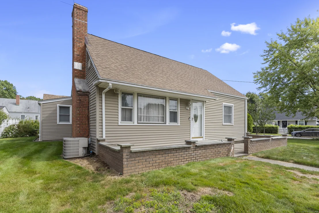 Photo of 70 Meadowbrook Road