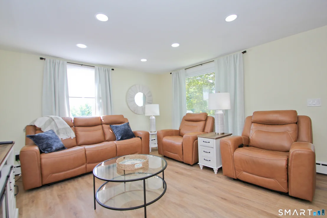 Photo of 11 Esther Avenue