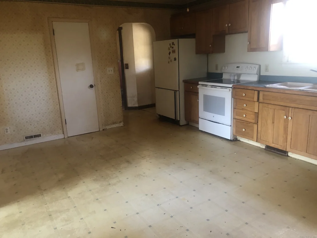 Photo of 3264 Broadbridge Avenue