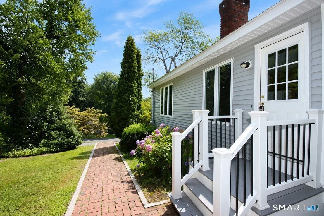 Photo of 328 Saybrook Road