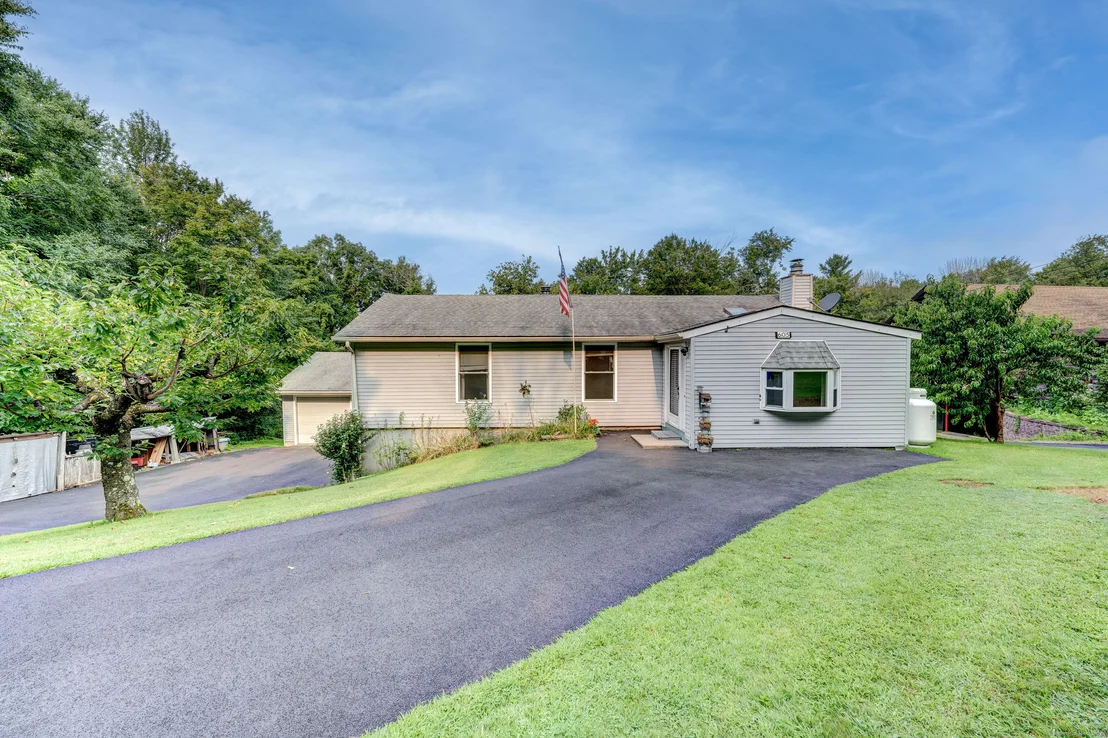 Photo of 605 Guerdat Road