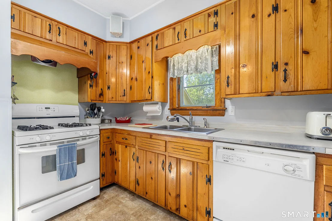 Photo of 120 Bloomfield Avenue