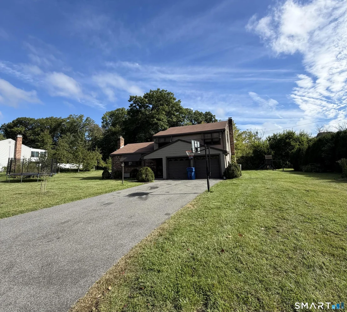 Photo of 204 Willowcrest Drive