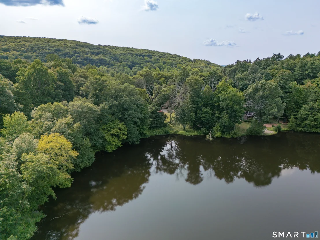 Photo of 556 Simsbury Road