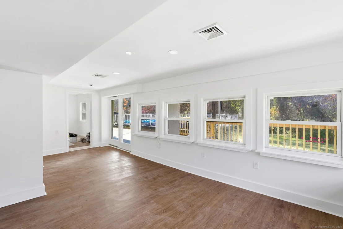 Photo of 18 Pautipaug Hill Road