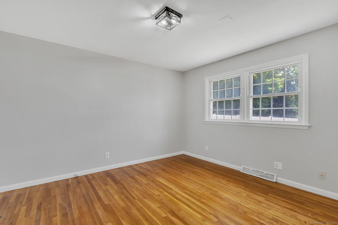 Photo of 10 Steven Street