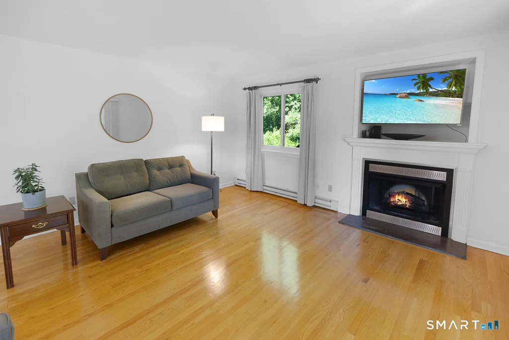 Photo of Unit 8C at 91 Riverview Road