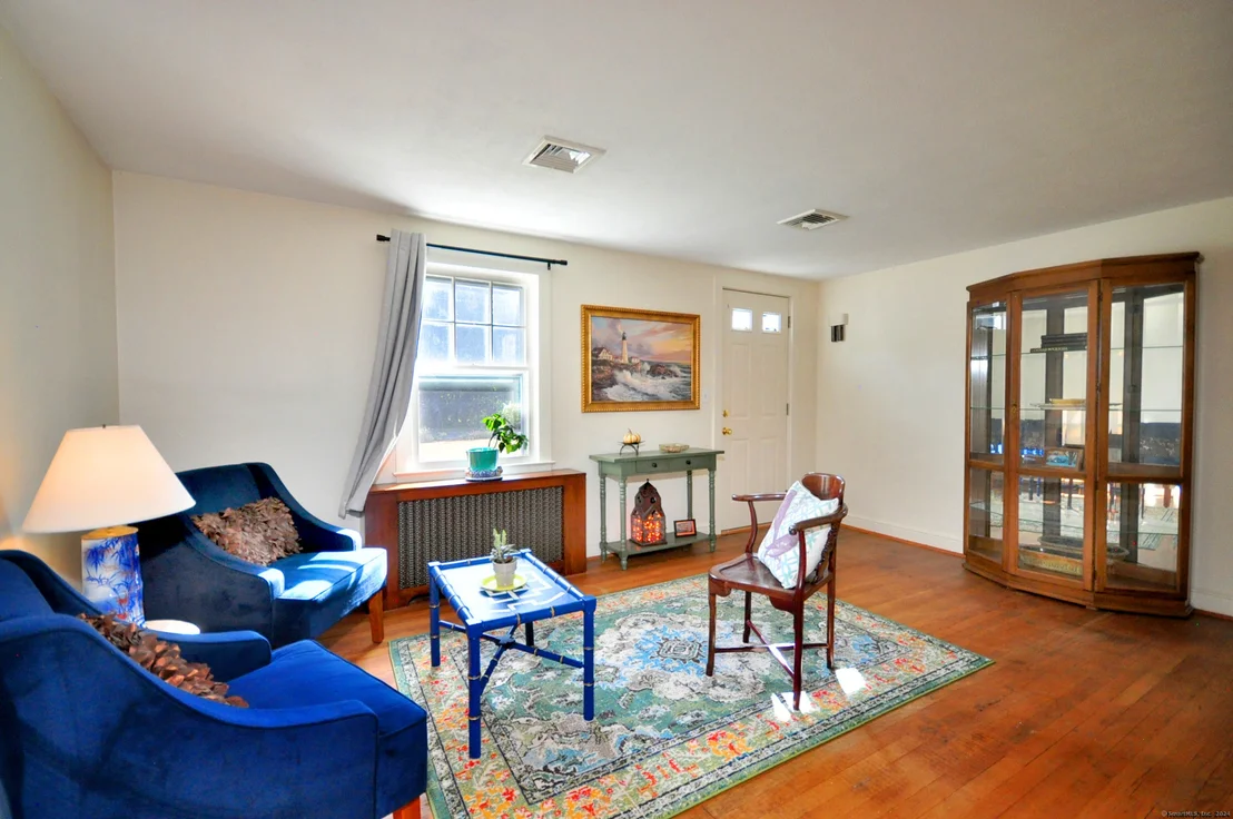 Photo of 6 Spring Glen Drive