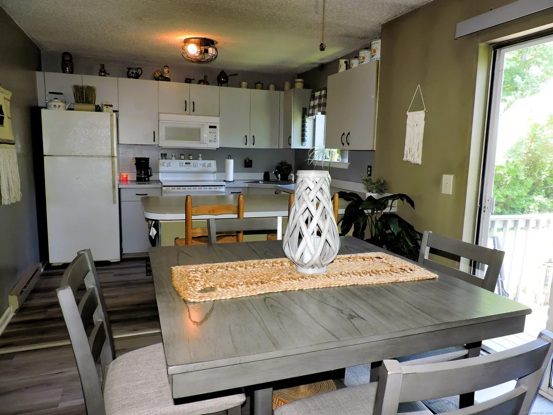 Photo of Unit 32C at 925 Oronoke Road