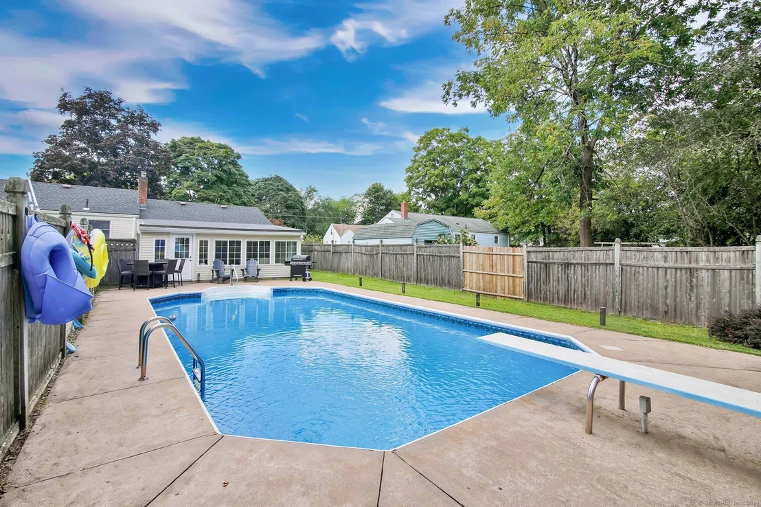 Photo of 19 Locke Drive