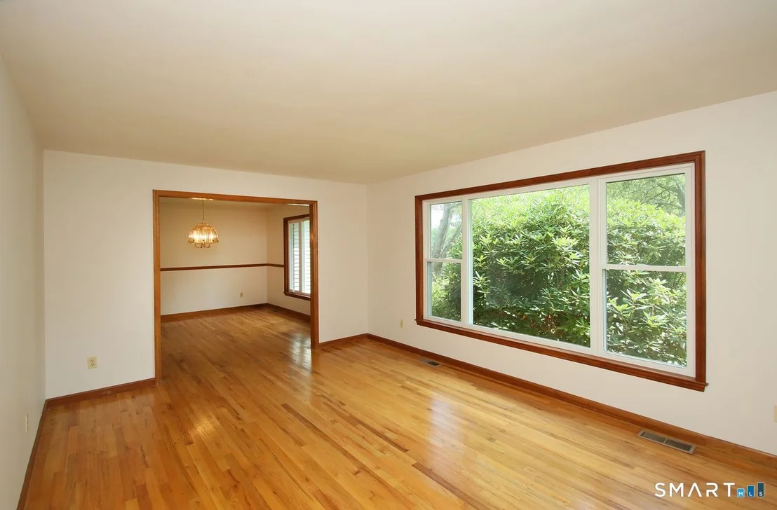 Photo of 328 Saybrook Road