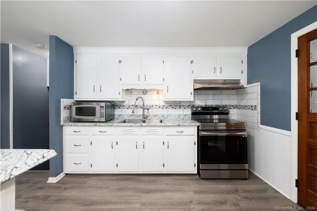 Photo of 2620 Downes Road