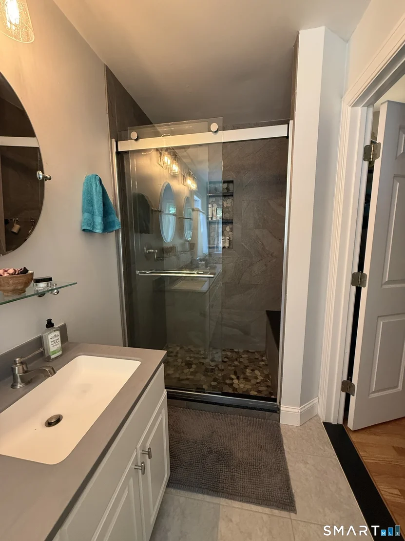 Photo of 455 Westminster Road