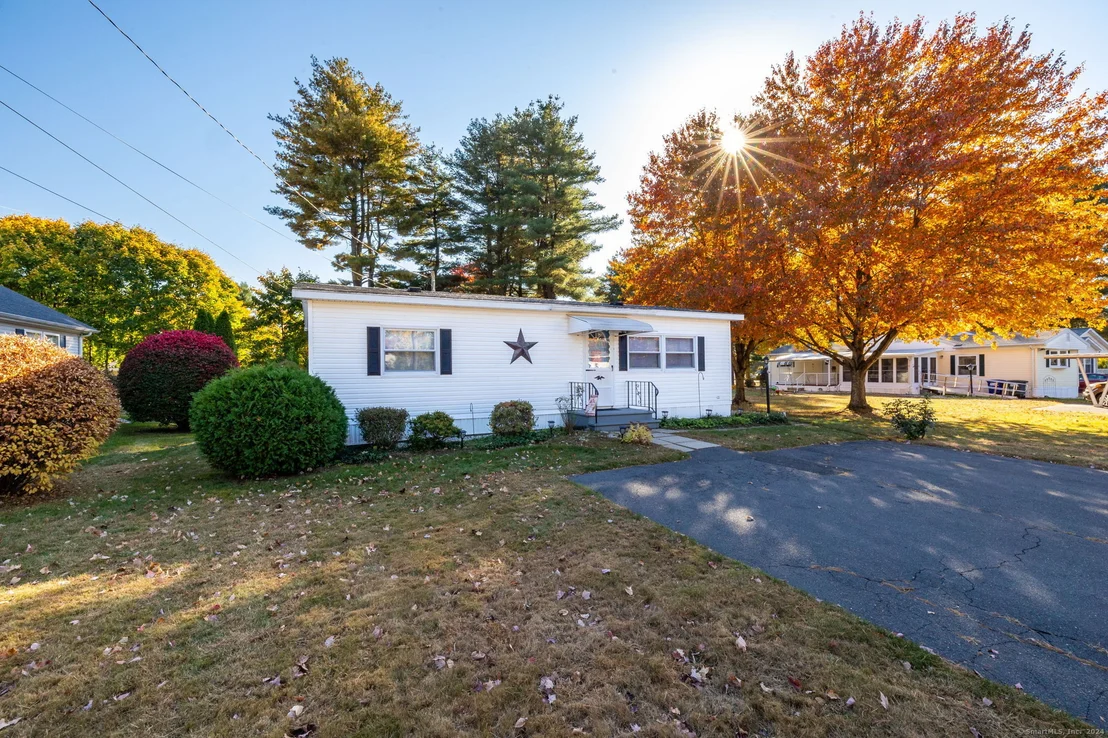 Photo of 6 Red Oak Drive