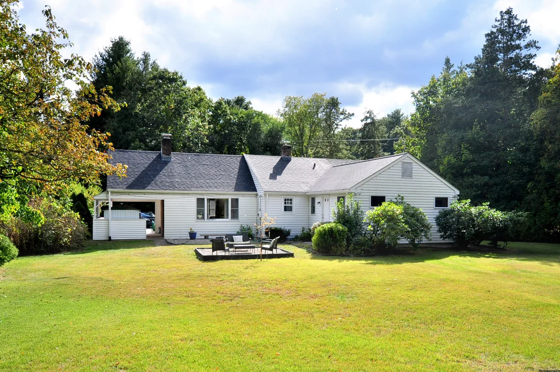Photo of 6 Spring Glen Drive