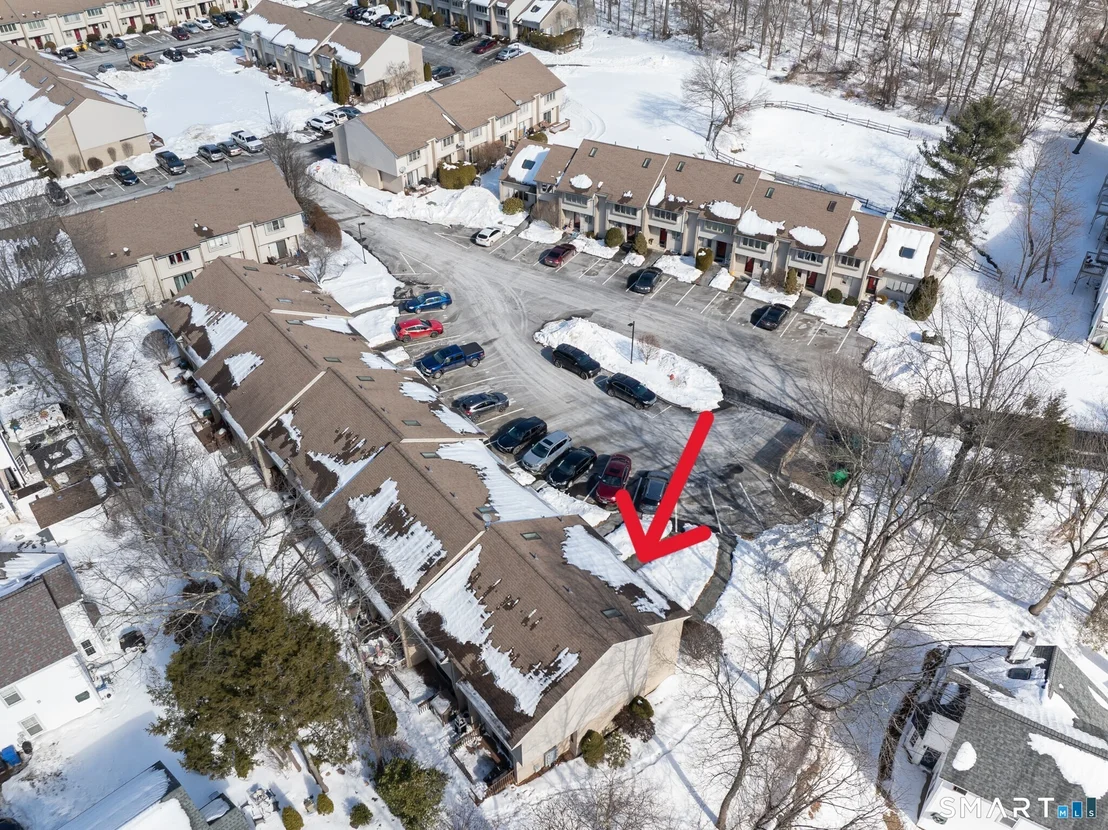 Photo of Unit APT82 at 827 Oronoke Road