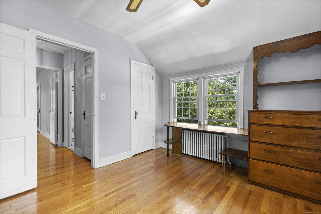 Photo of 175 Lambert Avenue