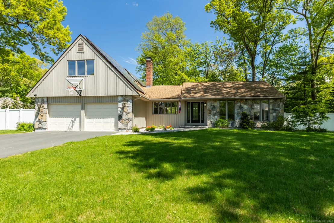 Photo of 96 Stonefield Trail