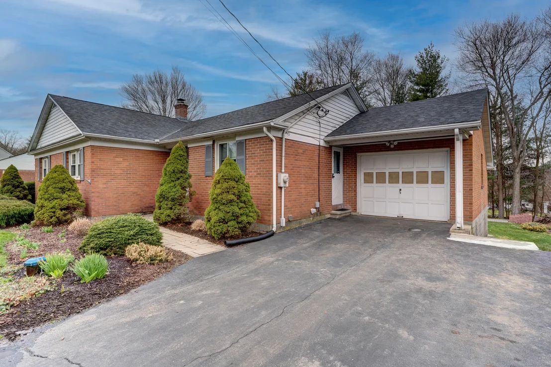 Photo of 138 Eno Avenue