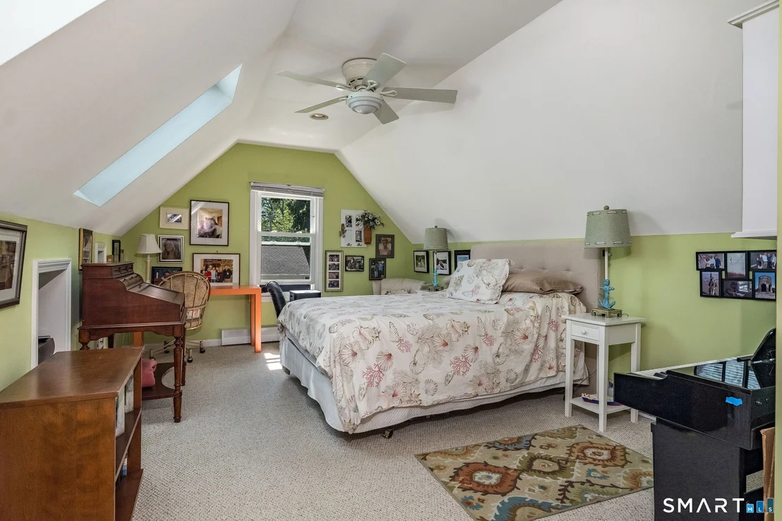 Photo of 145 Beach Park Road