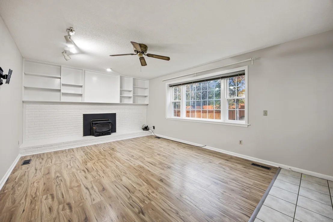 Photo of 28 Newbridge Circle