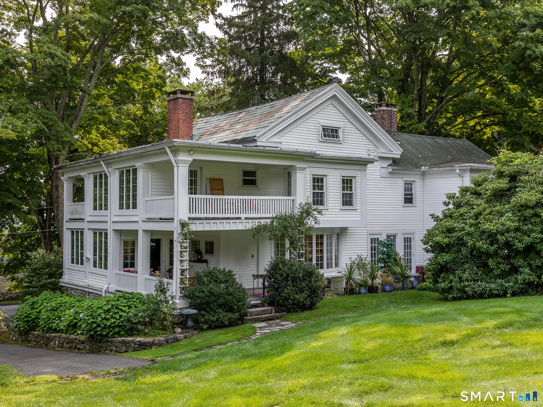 Photo of 552 Breakneck Hill Road