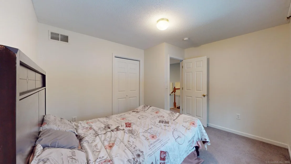 Photo of 19 High Ledge Circle