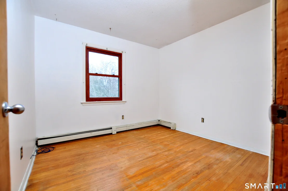 Photo of 121 Wedgewood Drive