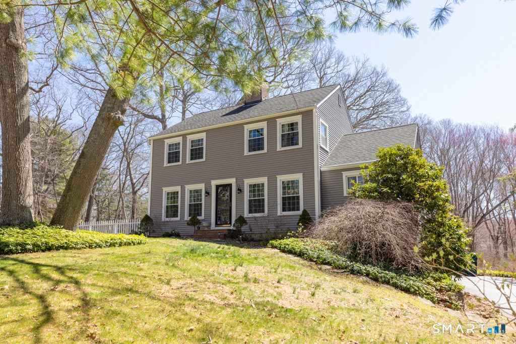 Photo of 1 Oakridge Drive