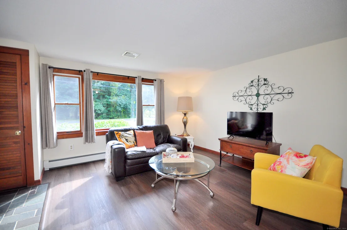 Photo of 6 Spring Glen Drive