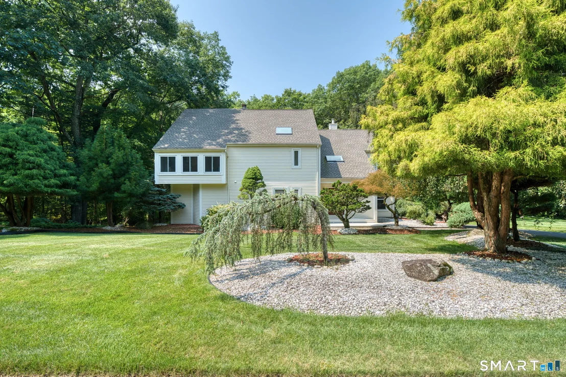 Photo of 73 Greentree Drive